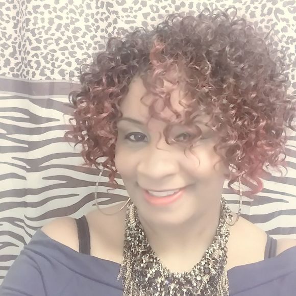 Meet your Posher, Renee - Picture 1 of 1